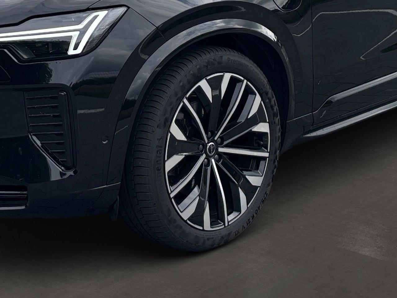 Fahrzeugabbildung Volvo XC90 T8 AWD Ultra Dark Plug-In Hybrid