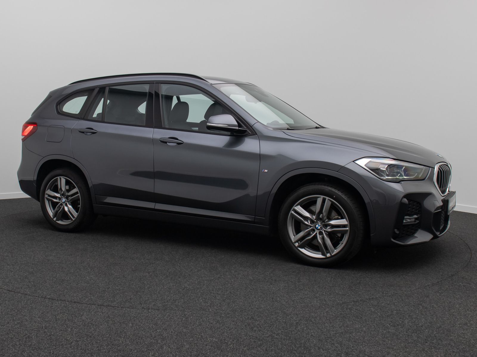 Fahrzeugabbildung BMW X1 sD20d M Sport NaviPlu HUD DAB Alarm Leder 18"