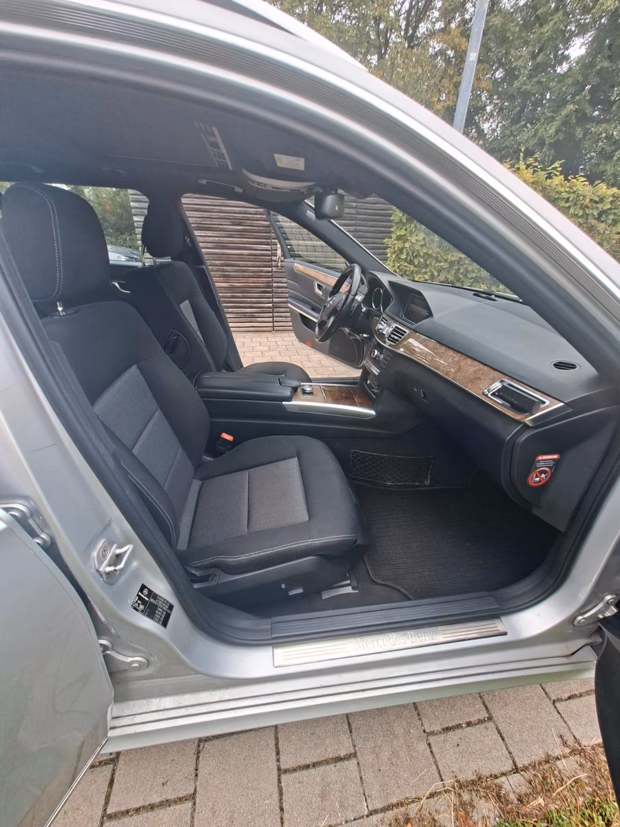 Mercedes-Benz E 220 d T-Model 9G Tronic