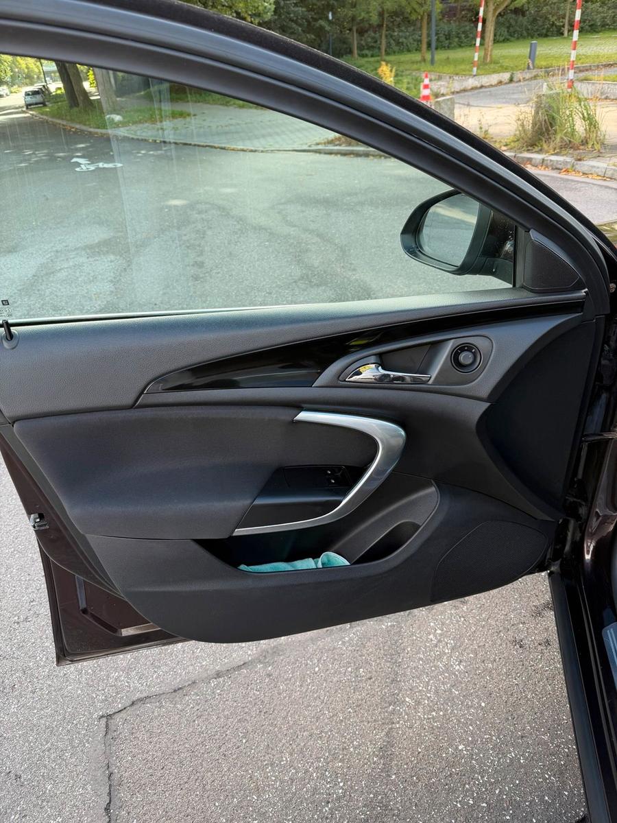 Opel Insignia 2011 — photo 6