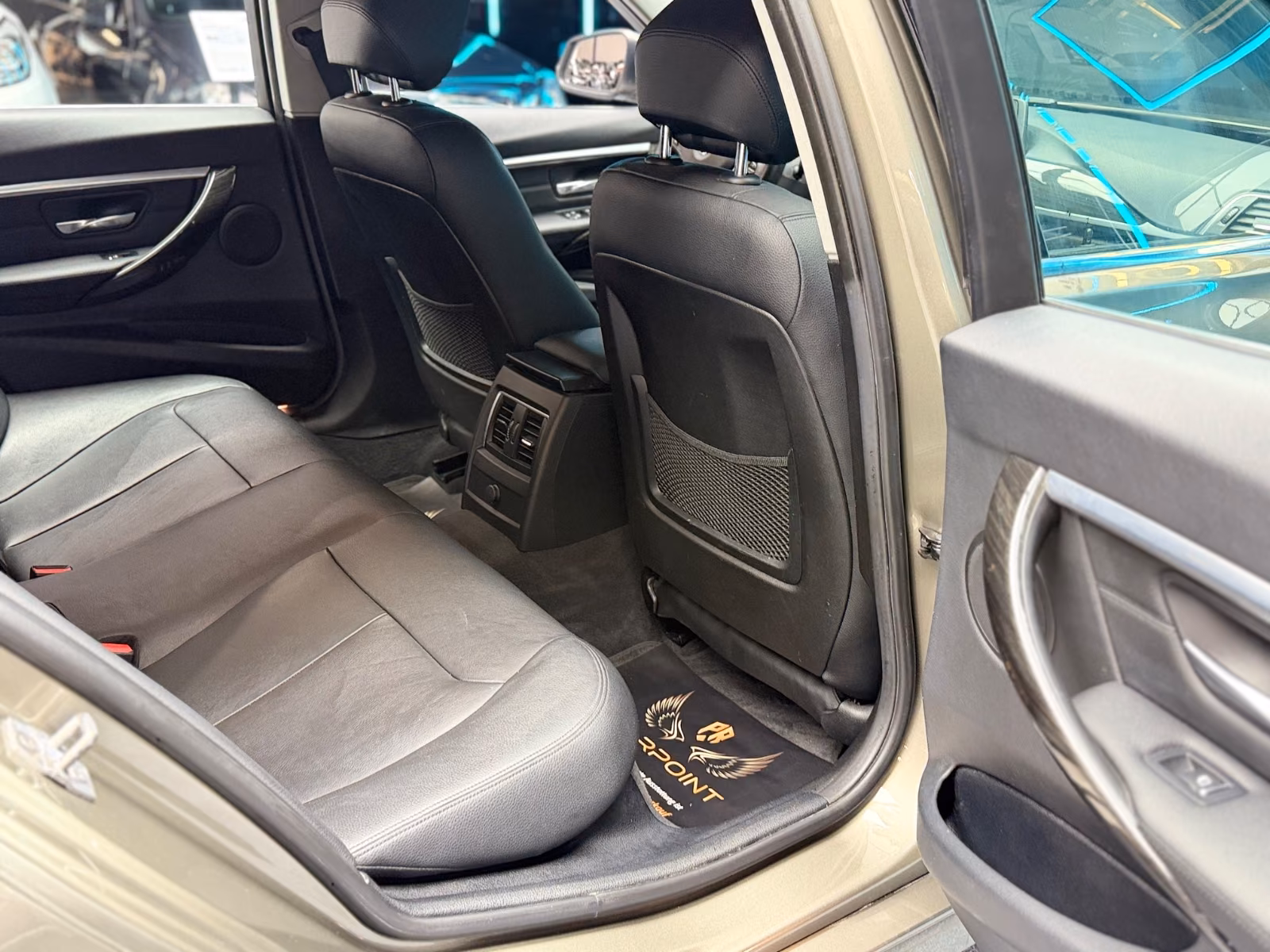 BMW 320 3 Touring 320 i xDrive Luxury Line/Volleder/