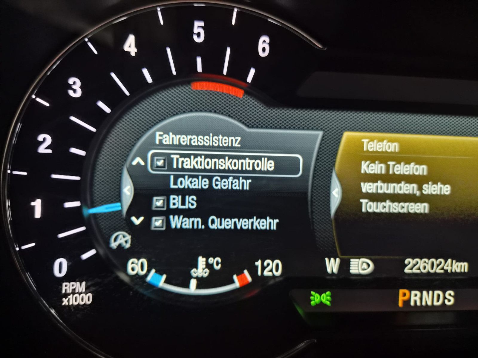 Fahrzeugabbildung Ford S-Max Titanium / 7 SITZE / SCHECKHEFT