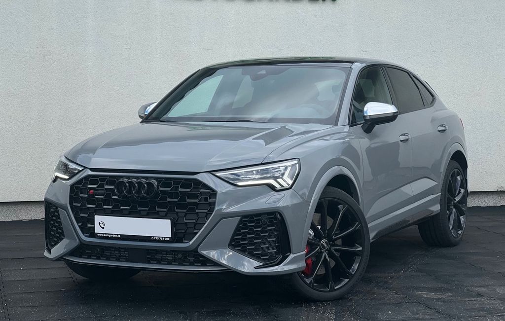 Audi RSQ3