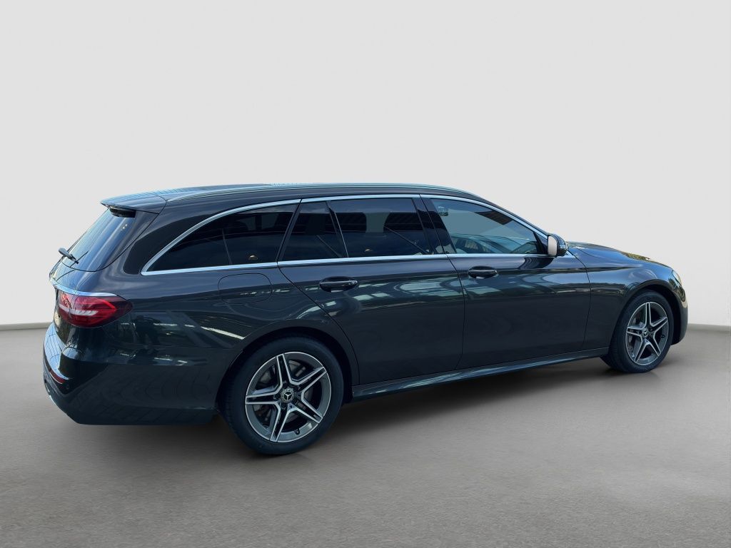 Fahrzeugabbildung Mercedes-Benz E 300 de T AMG*PANO-SD*AHZV*HUD*DISTR*BURMESTER*