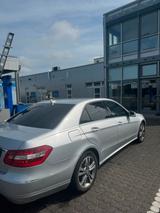 Mercedes-Benz Mercedes E250 zum Verkaufen - Mercedes-Benz E 250 in Aachen
