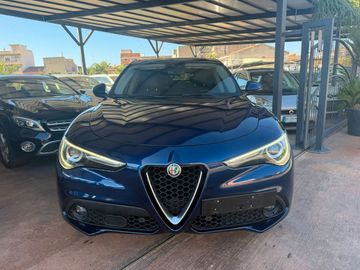 Alfa-Romeo Stelvio - 1