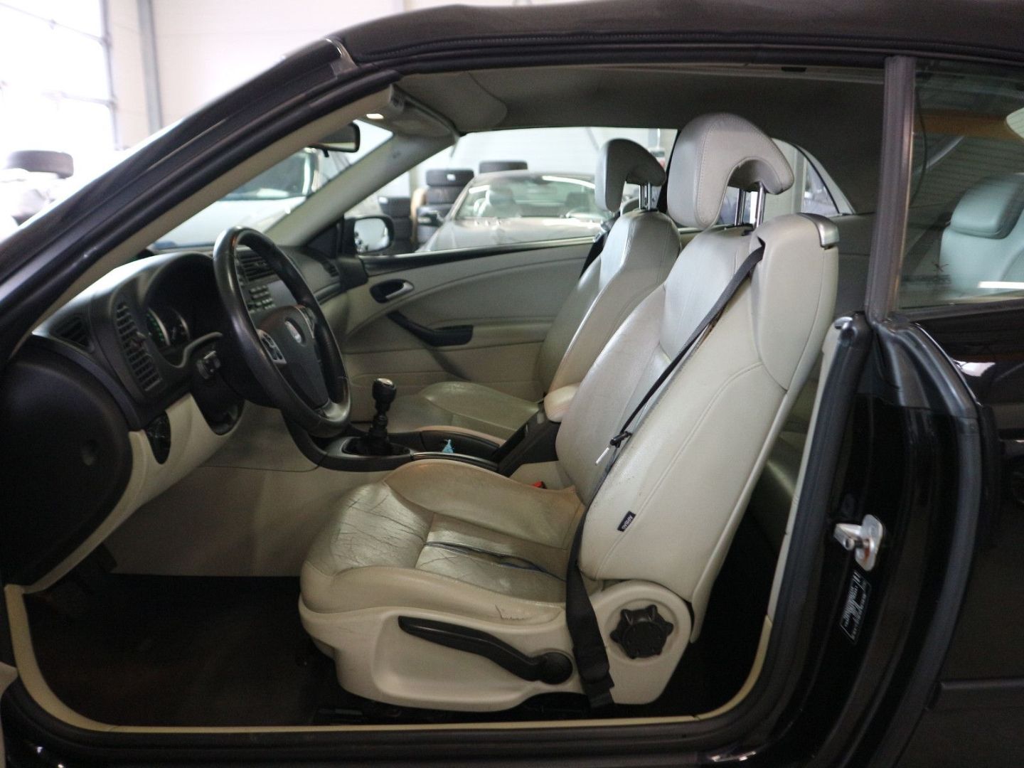 Fahrzeugabbildung Saab 9-3 Cabriolet 1.9 TiD Vector Leder Navi PDC SHZ