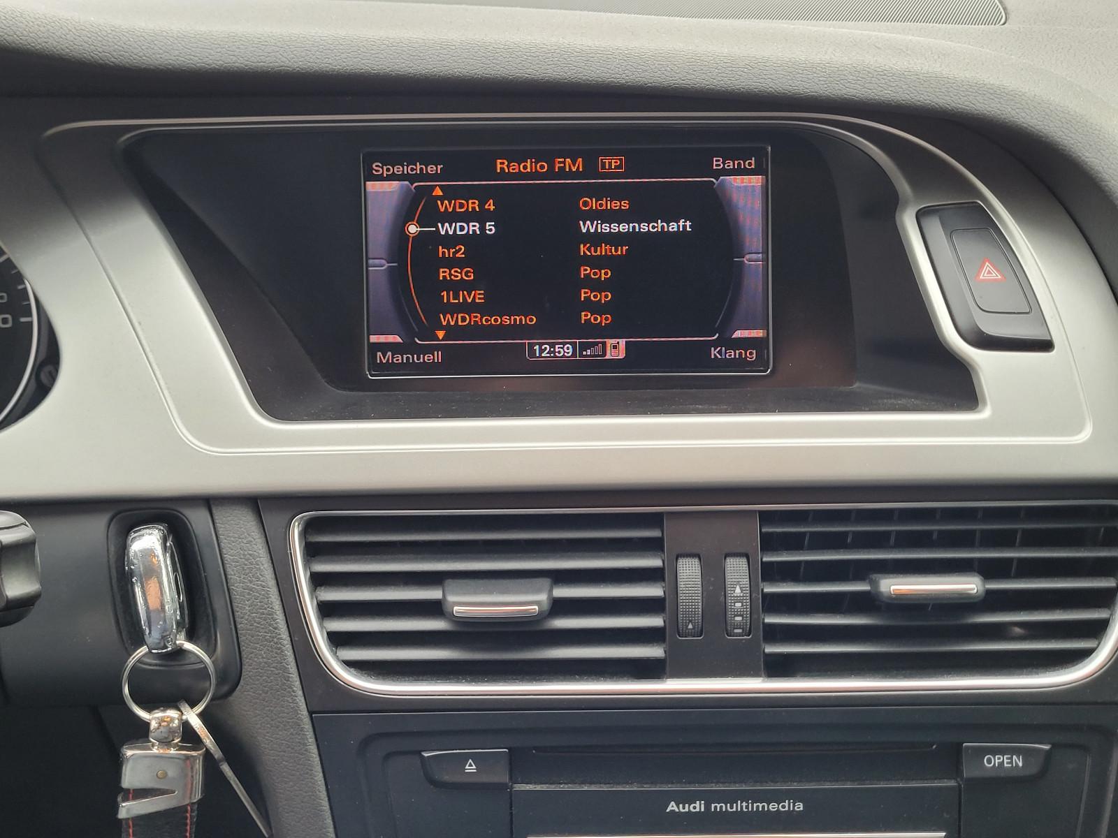 Audi A4 2011 — photo 8