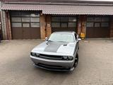 Dodge 5.7L V8*AUTO-*NAVI*LEDER*XENON*LED*SERVICE NEU - Dodge Challenger Gebrauchtwagen