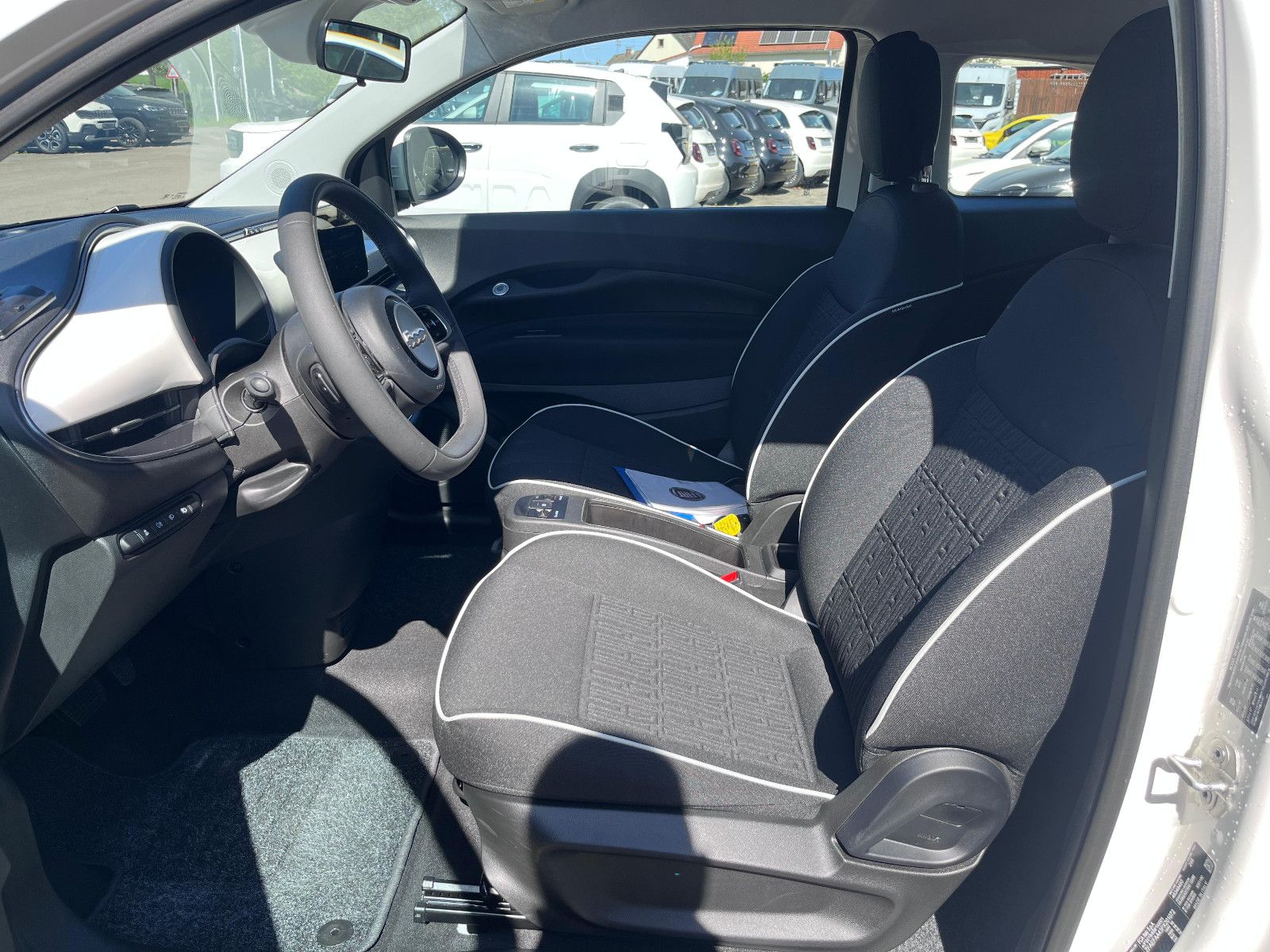 Fahrzeugabbildung Fiat 500E