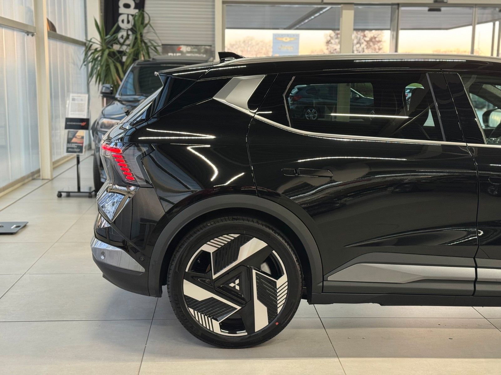 Fahrzeugabbildung Mitsubishi Eclipse Cross EV Diamant TOP Luxury-Paket + 22KW