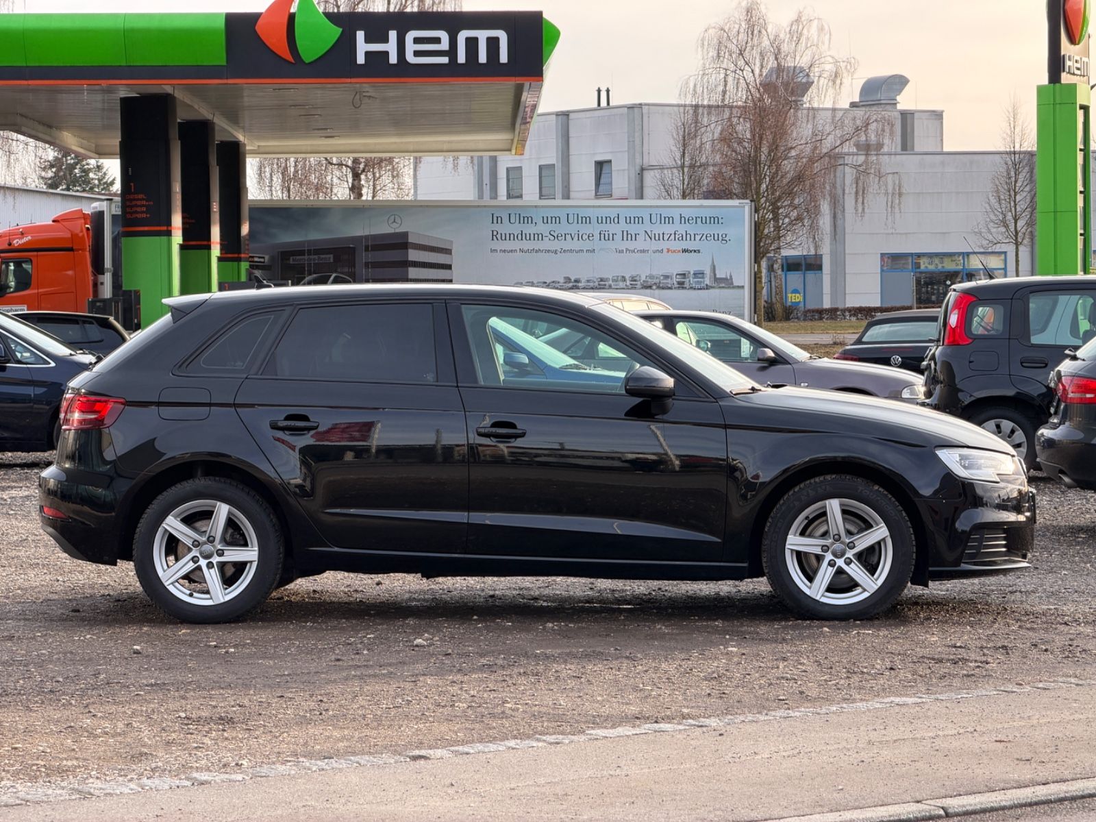Audi A3 Sportback 35 TDI S tronic Xenon Navi Bluet. foto 3