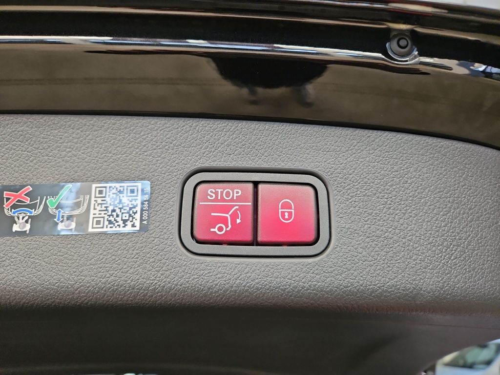 Fahrzeugabbildung Mercedes-Benz GLC 300 de 4MATIC +AMG+NIGHT+AHK+MEMORY+PANO+
