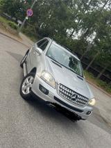 Mercedes-Benz 320 - Mercedes-Benz 320: 5 Türen