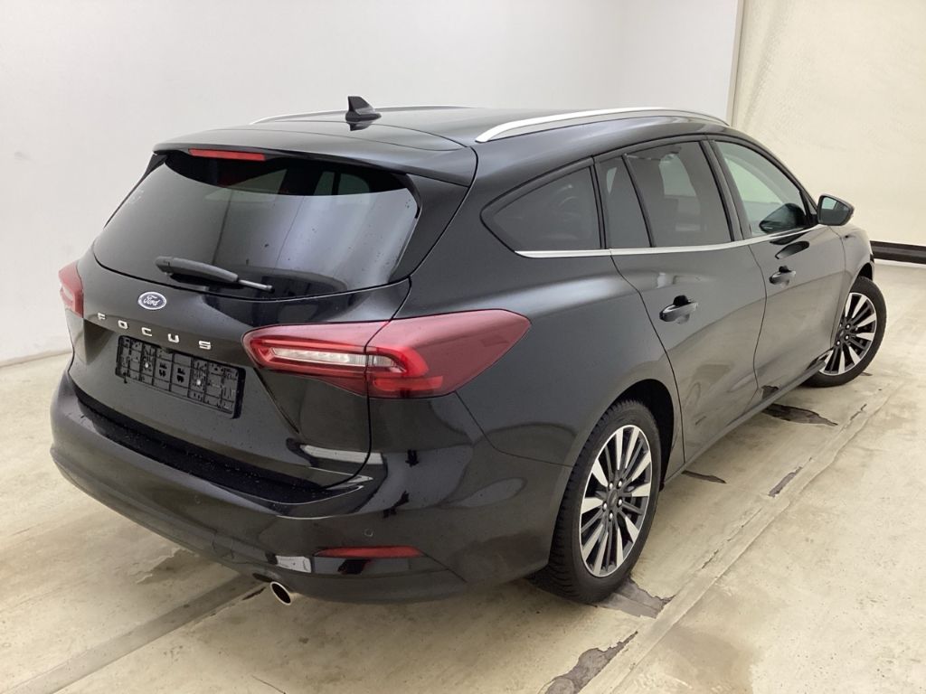 Fahrzeugabbildung Ford Focus Turnier Titanium X AHK-abnehmbar Navi LED