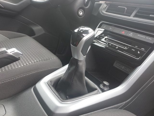 T-Cross 1.0 TSI Active NAVI+KLIMA+RFK+ACC+SHZ