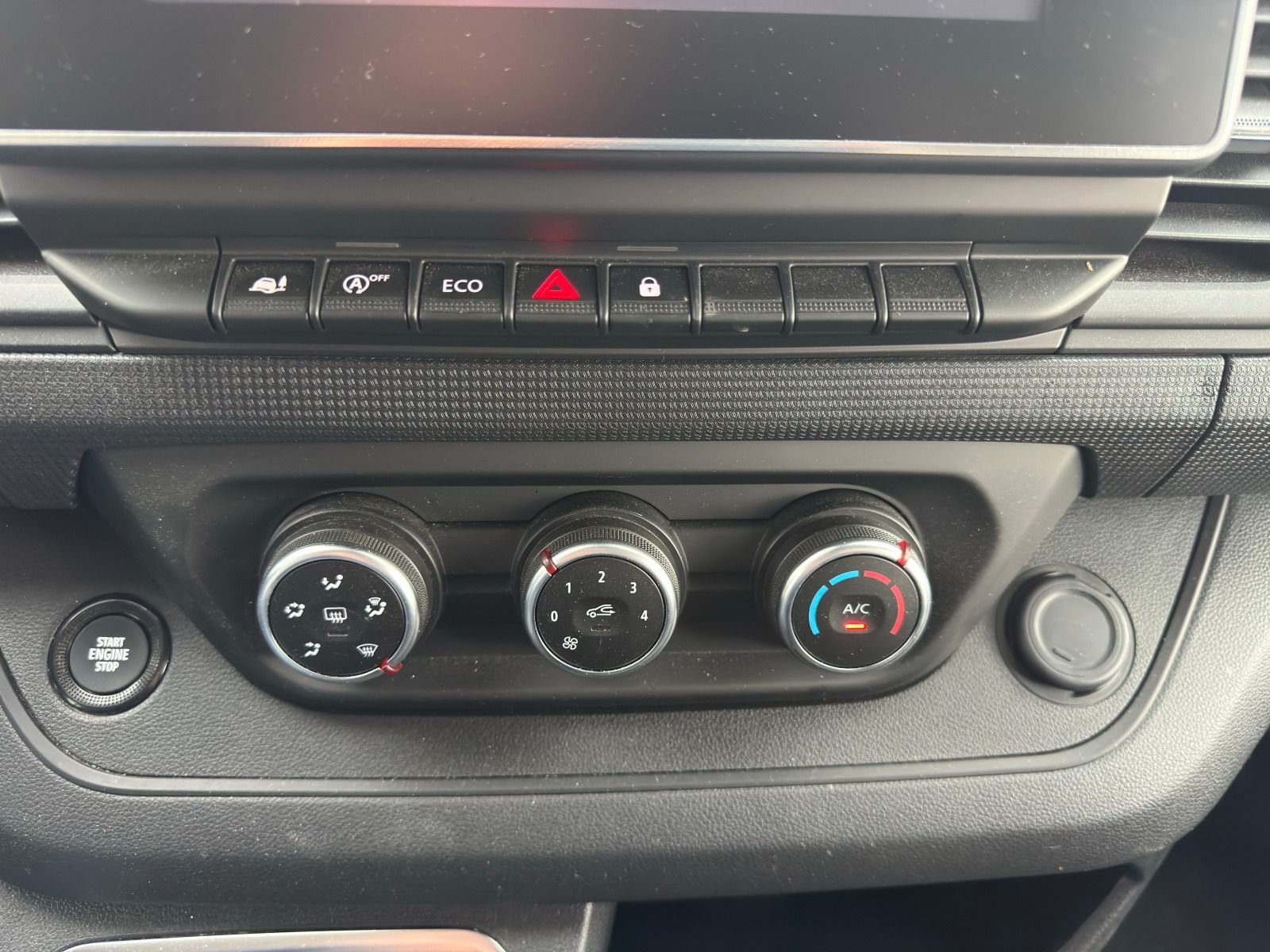 Fahrzeugabbildung Nissan Primastar 3,0t dCI 130 L1H1 N-Connecta*RFK*AHK