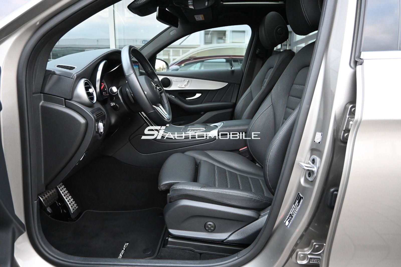 Fahrzeugabbildung Mercedes-Benz GLC 300 d 4MAT. Coupé AMG LINE °MEMORY°SITZKLIMA