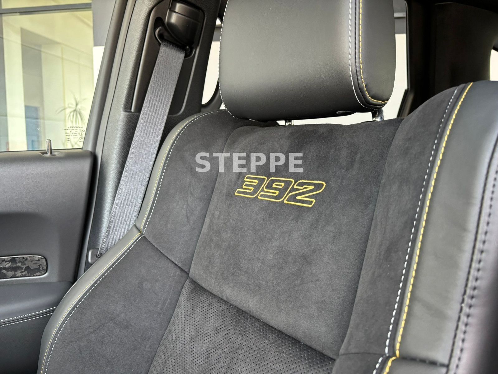 Dodge Durango SRT AWD 6,4 V8  AlcHEMY 6 Sitzer