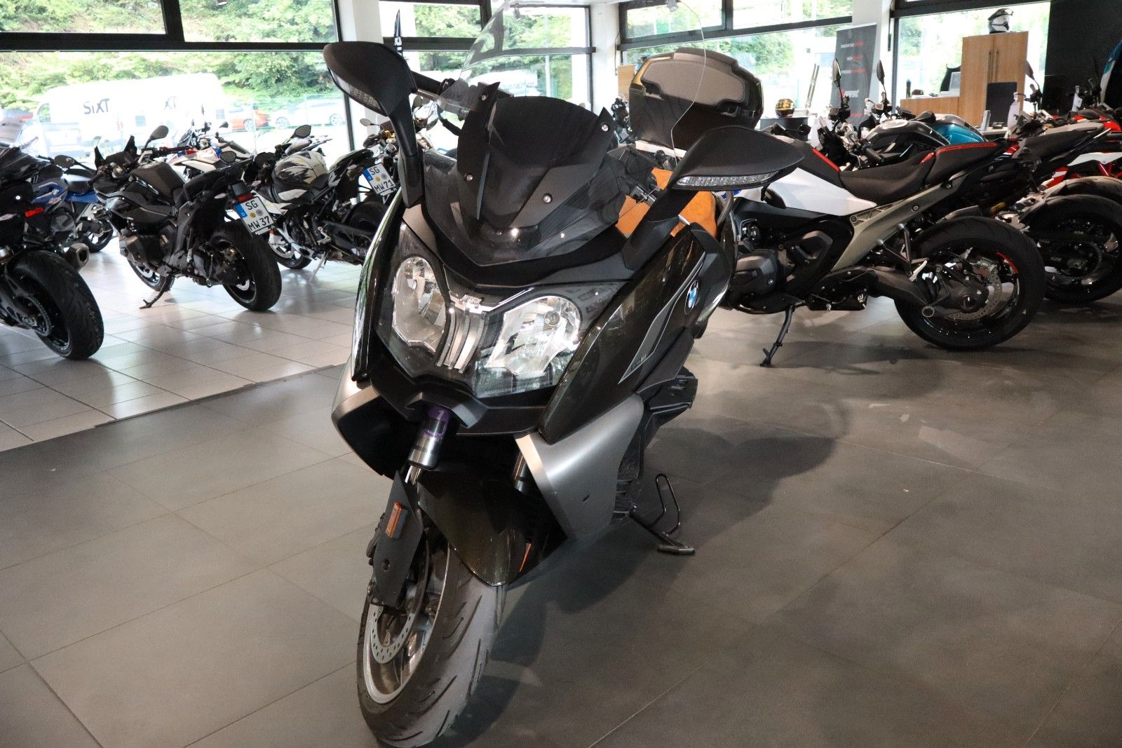 Fahrzeugabbildung BMW C650GT Option 719 mit Topcase