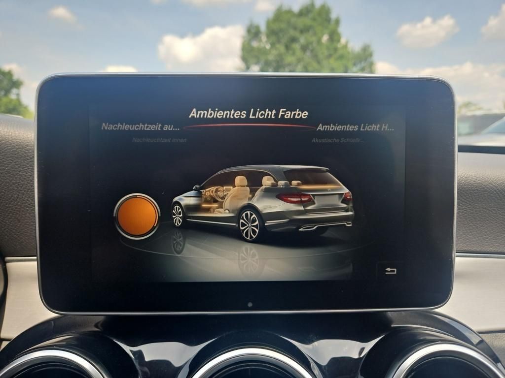 Fahrzeugabbildung Mercedes-Benz C 300 T Avantg. AHK Totwi. Pano Navi LED SHZ KAM