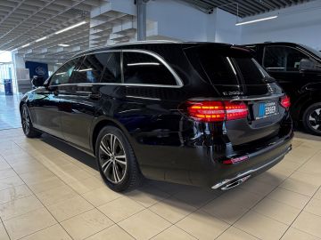 Mercedes E 200 - 5