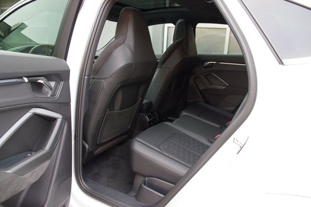 Audi RS Q3 Sportback quattro*RS-Sportsitze,AHK,Pano*
