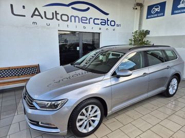 Volkswagen Passat - 1