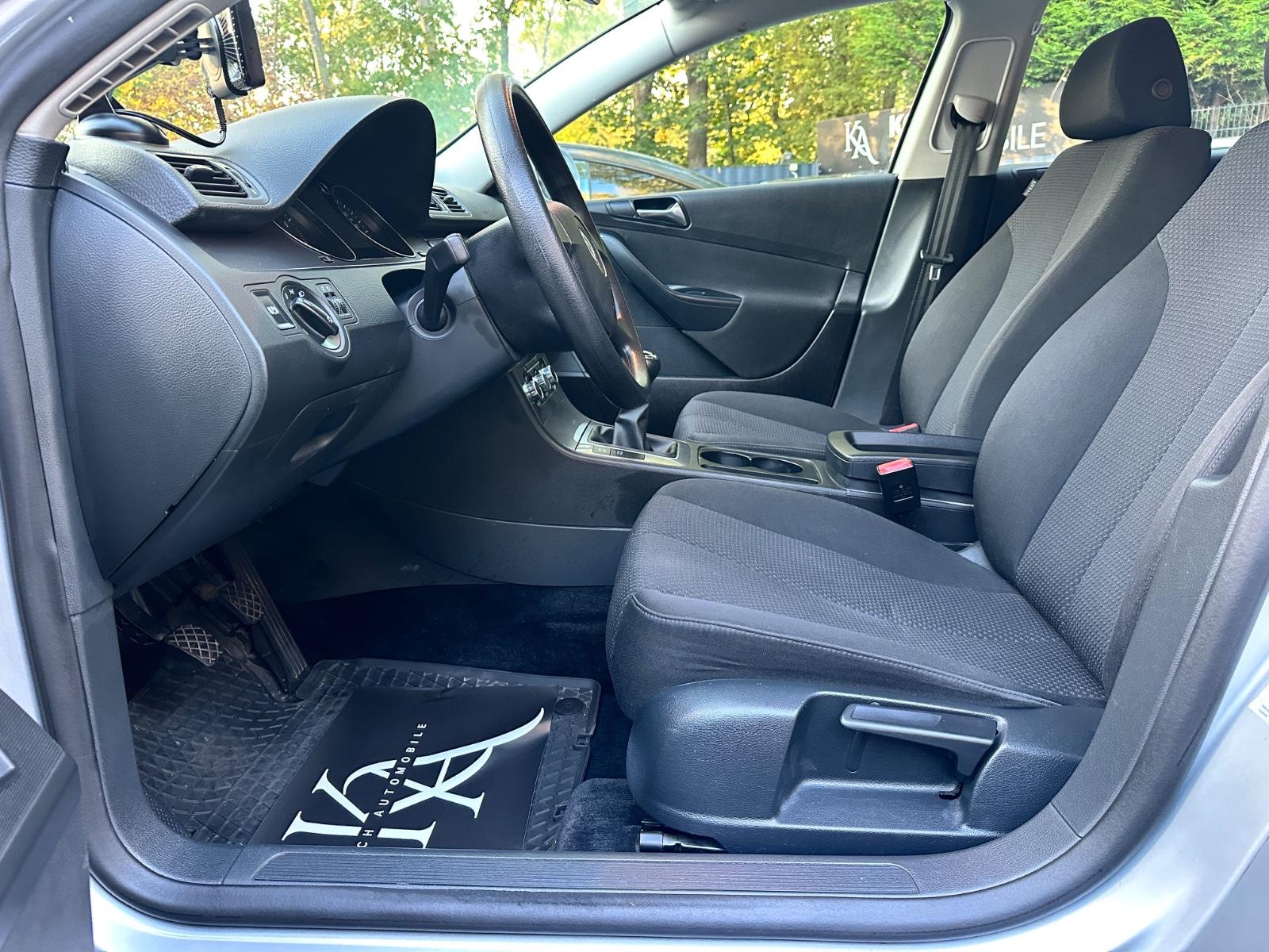 Volkswagen Passat 2010 — photo 12