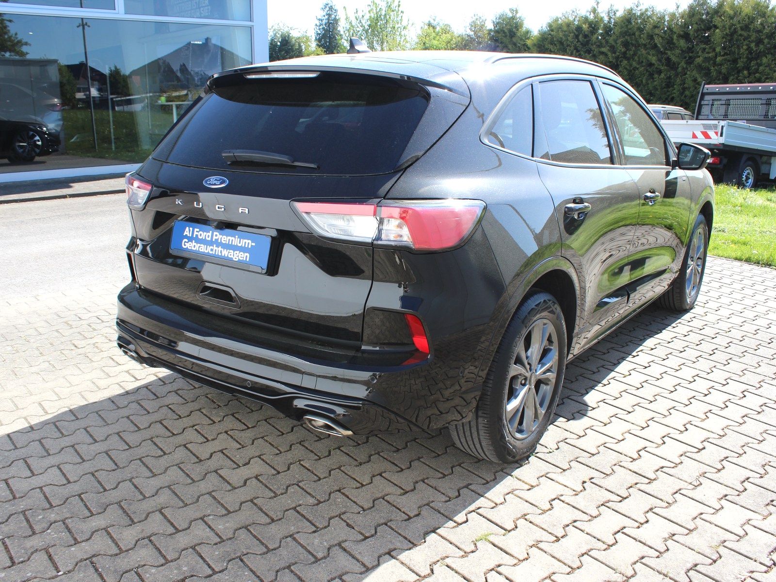 Fahrzeugabbildung Ford Kuga Plug-In Hybrid ST-Line X 2,5 Duratec