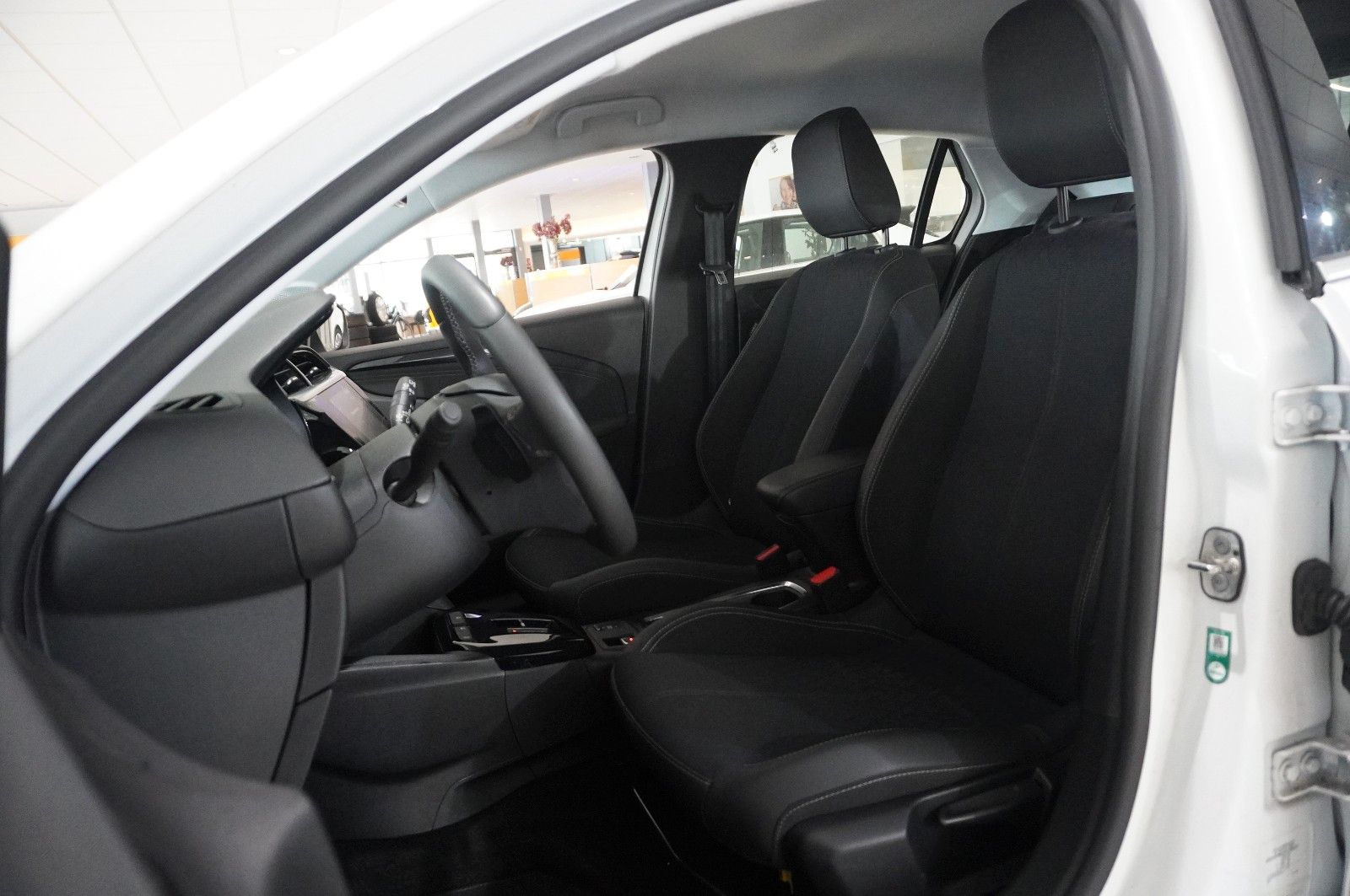 Fahrzeugabbildung Opel Corsa F 1.2T ELEGANCE NAVI/LED/KAMERA/SPORT/VIRT