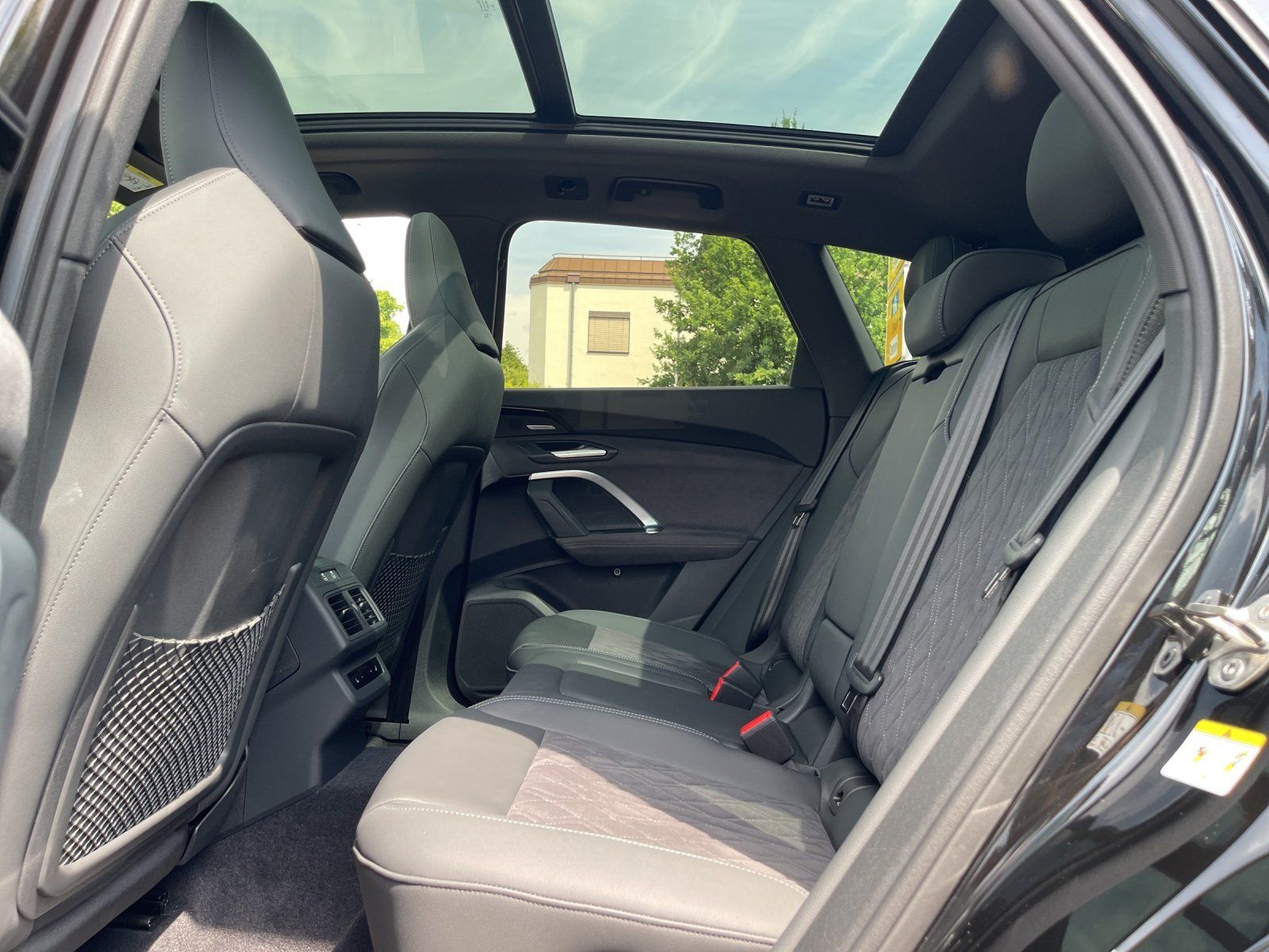 Fahrzeugabbildung Audi SQ5 3.0 TFSI quattro 360,AHK,HUD,Kamera,LED,Navi