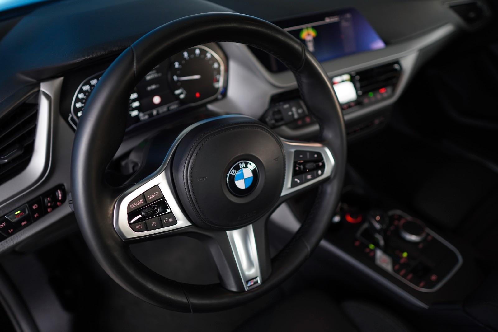 BMW 118 i Advantage*BT*NAVI*PDC*CARPLAY*, миниатюра 2