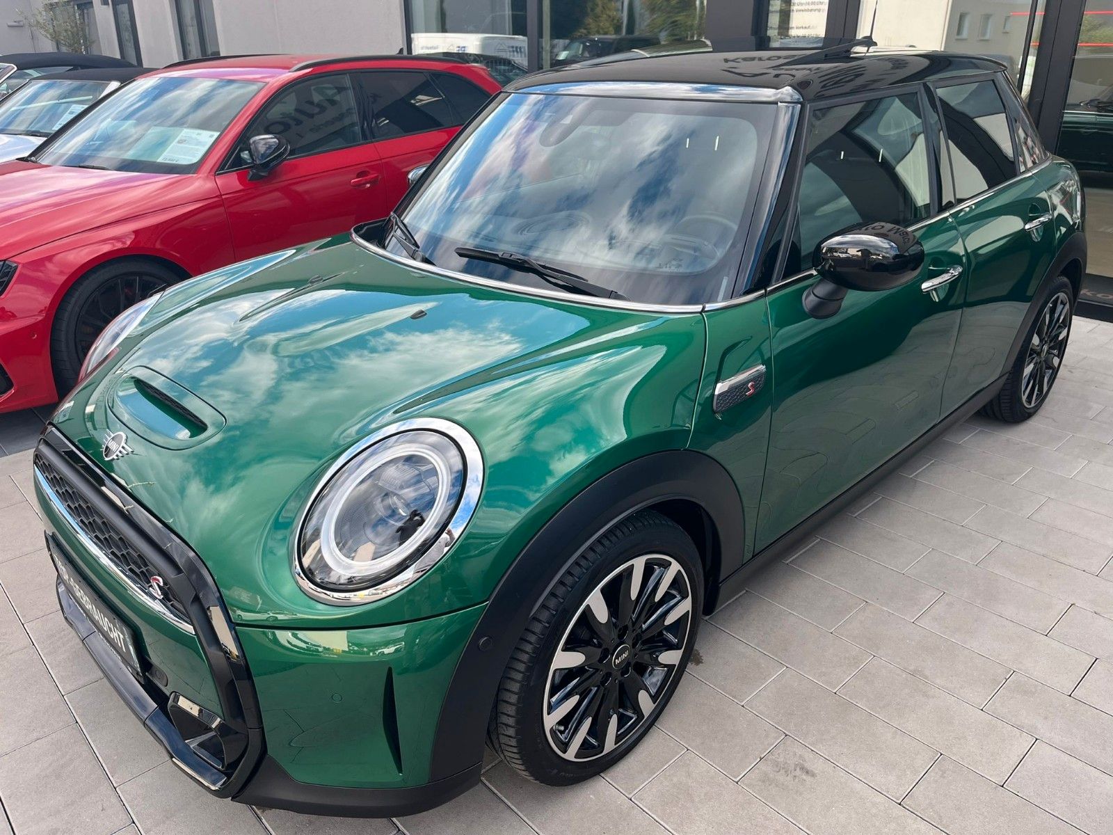 Fahrzeugabbildung MINI COOPER S Classic Trim 5-trg.*Premium Plus*
