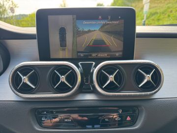 Mercedes X 250 - 12