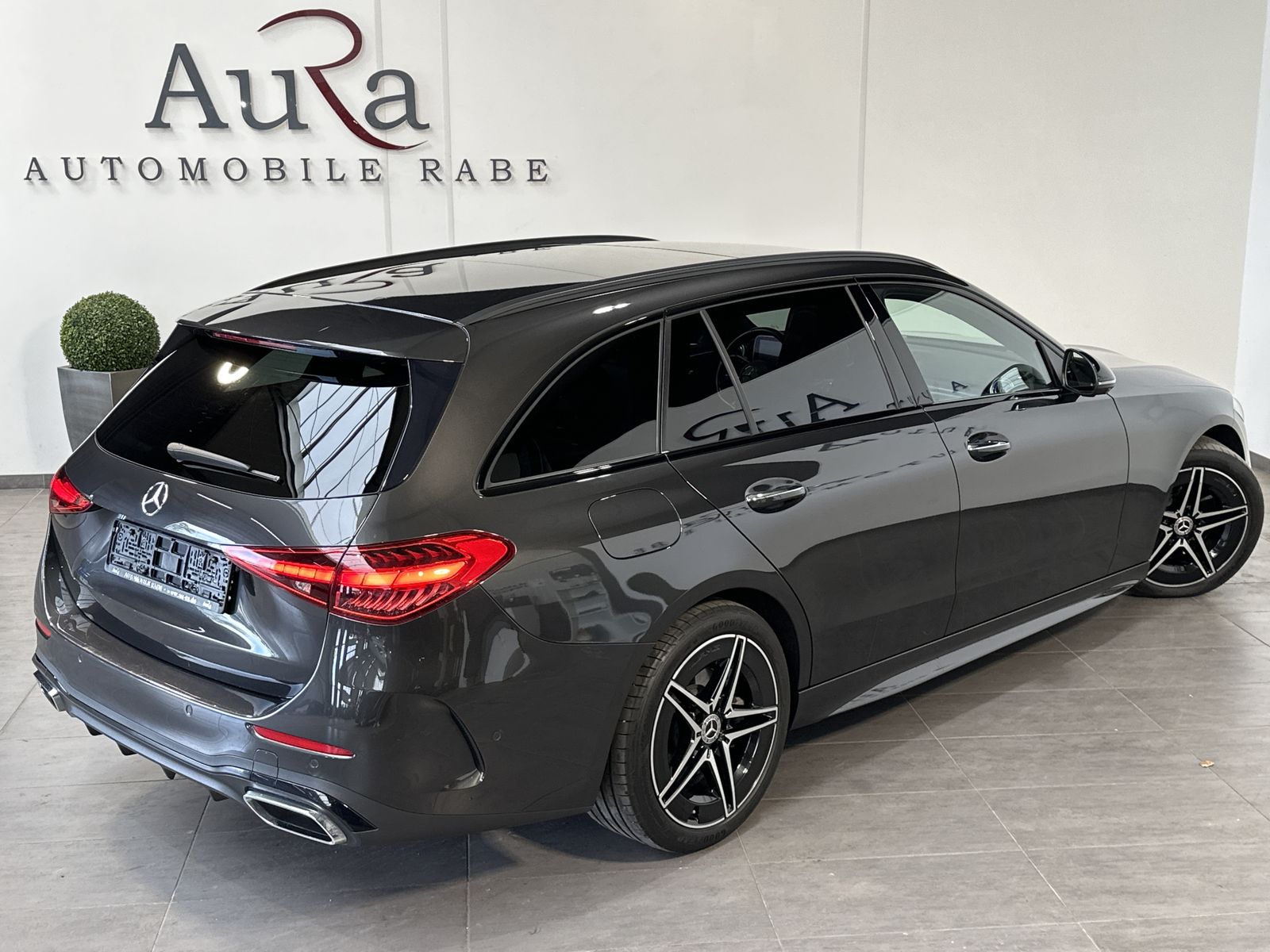 Fahrzeugabbildung Mercedes-Benz C 300d T AMG Line NAV+LED+HUD+PANORAMA+ACC+AHK