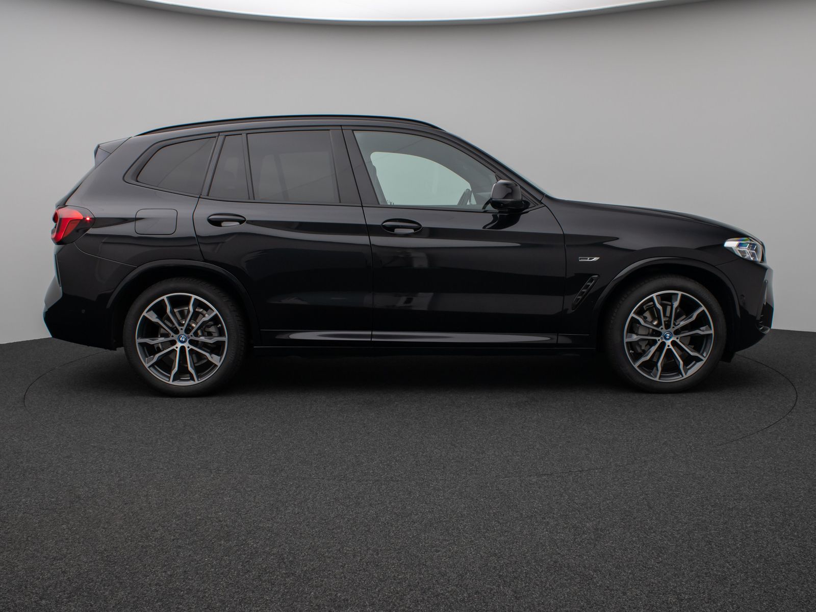 Fahrzeugabbildung BMW X3 xD30e M Sport 360°DAB HiFi Komfort AHK 20Zoll