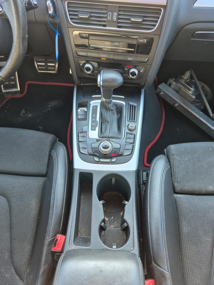 Audi Quattro 2012 — photo 14