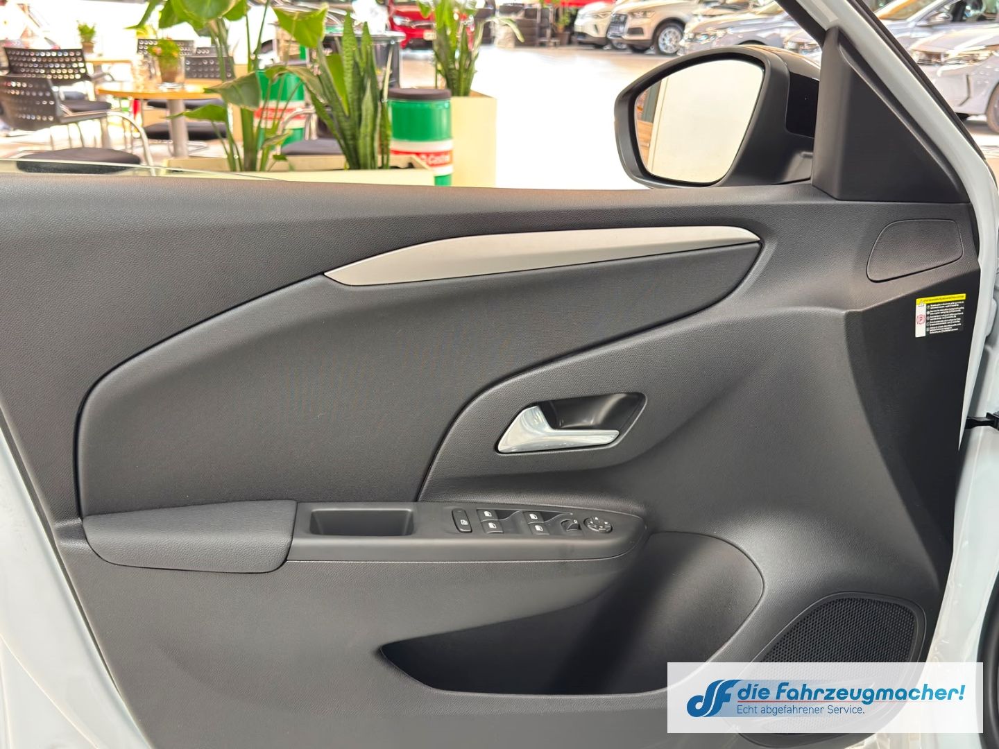 Fahrzeugabbildung Opel Corsa-e F e Edition Digitales Cockpit LED Apple