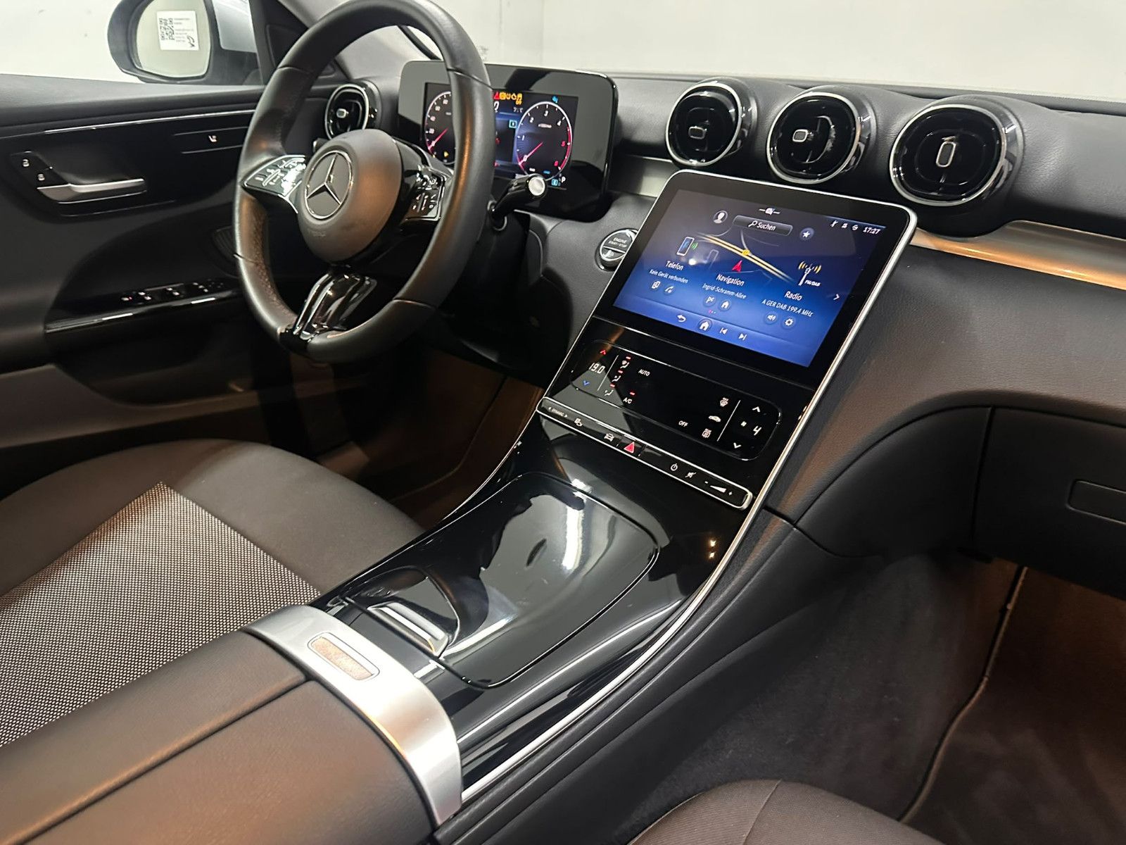 Fahrzeugabbildung Mercedes-Benz C 200 d T Autom. *KAMERA*AHK*DISTRO*LED*