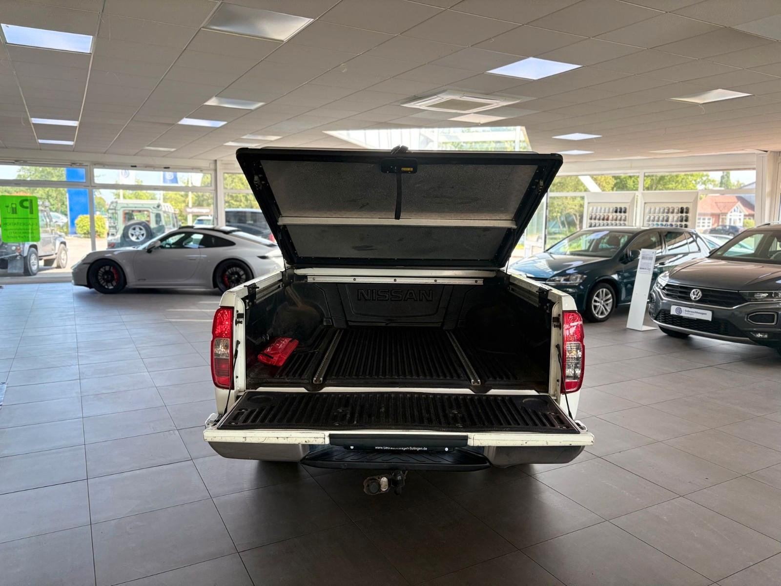 Nissan Navara Double cabine 3.0 231ch - Attelage - Régulateur - Ecran tactile - Sièges chauffants