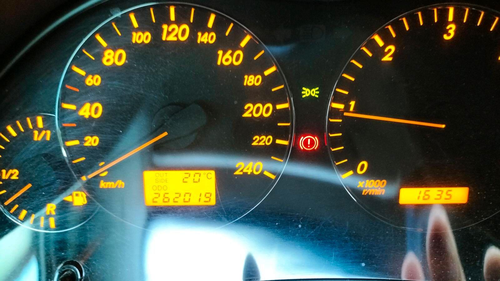 Toyota Avensis 2004 — photo 10