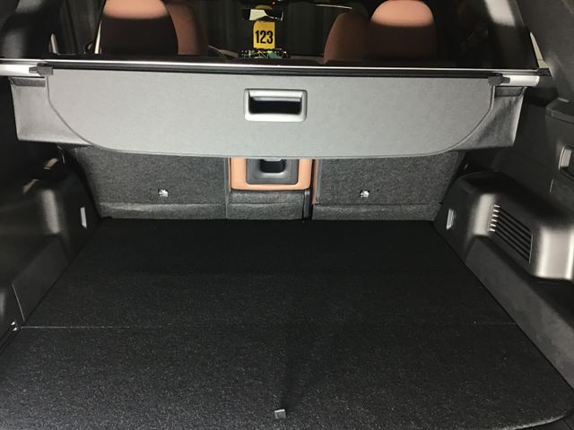 Fahrzeugabbildung Mitsubishi Outlander TOP Luxury-Paket 2.4PHEV ACC/Navi/Pano