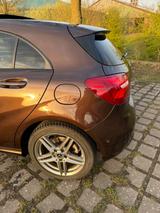 Mercedes-Benz A 180 Urban Night-Paket Panoramaschiebedach - Mercedes-Benz A 180 Gebrauchtwagen in Bremen
