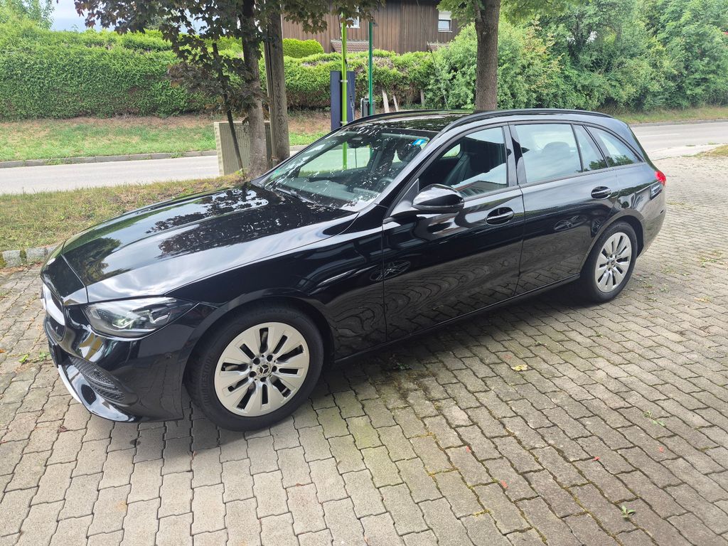 Image of Mercedes-Benz C 220