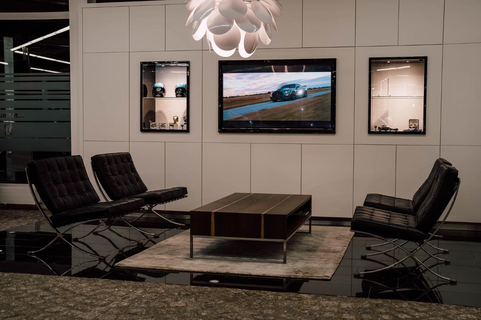 showroom-image-bottom
