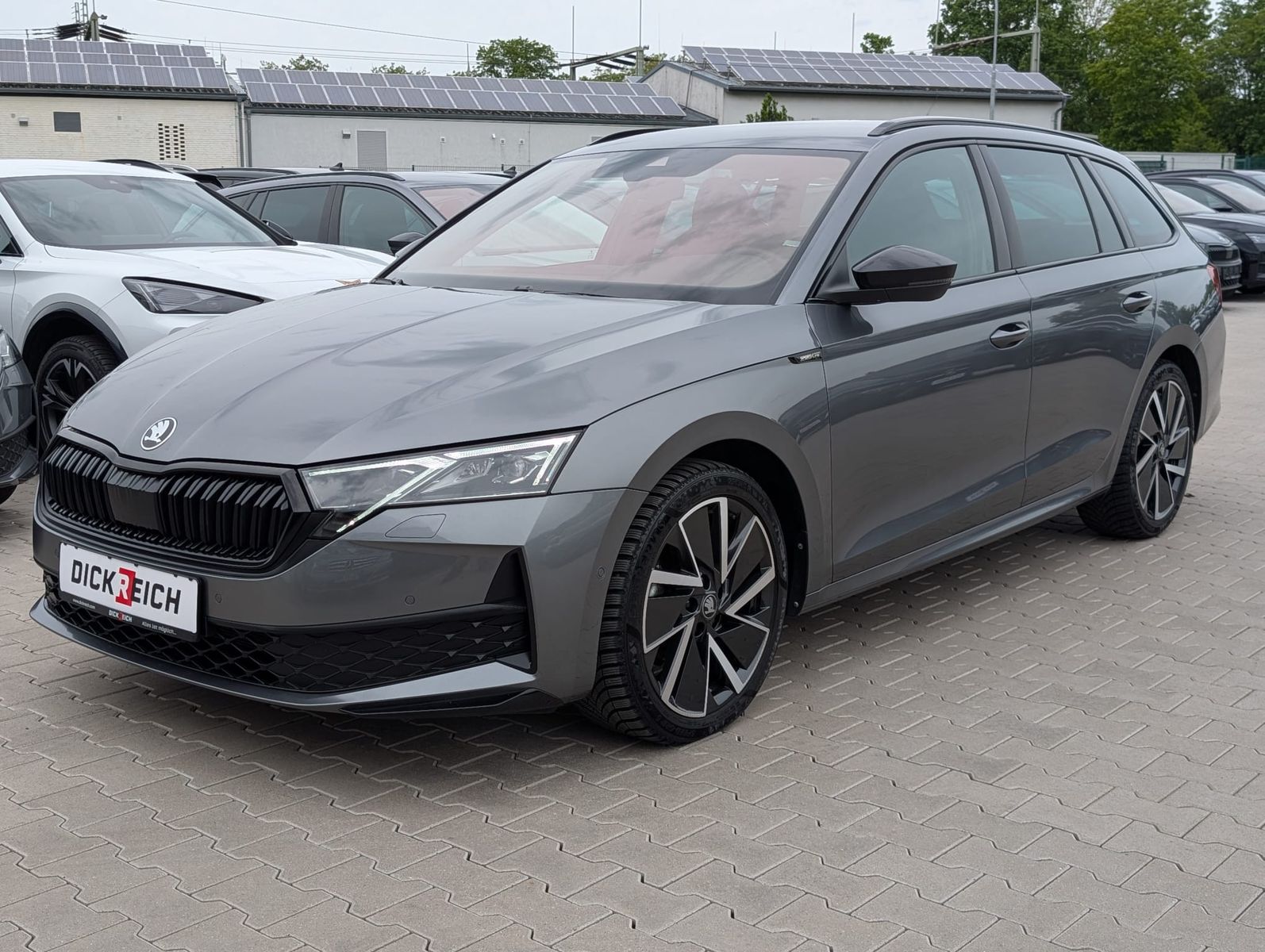 Fahrzeugabbildung SKODA Octavia 2.0 TDI Sportline DSG MATRIX*WINTER*5J.G