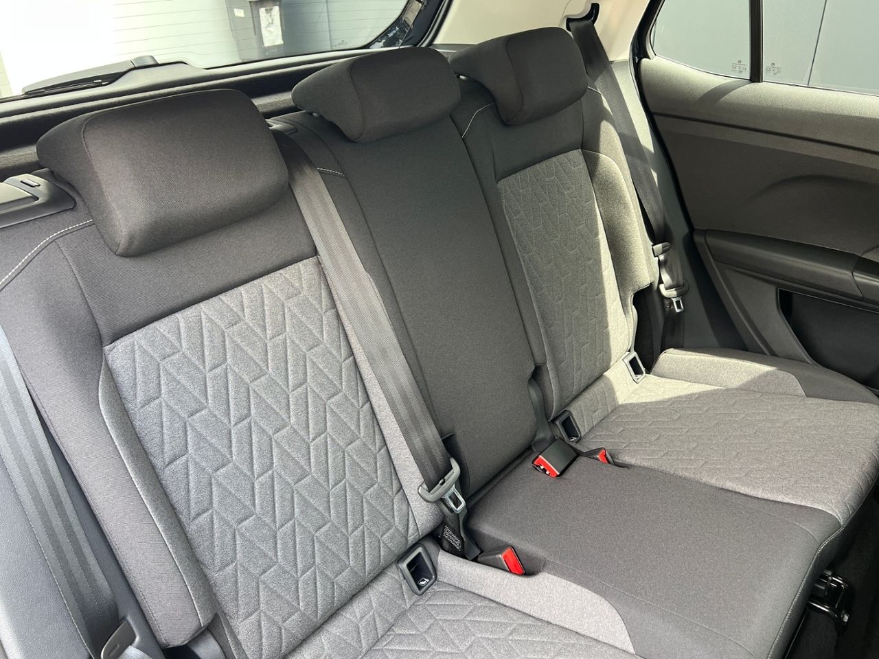 Fahrzeugabbildung Volkswagen T-Cross Life 1.5 TSI DSG *IQ.Light, Ready2Discov