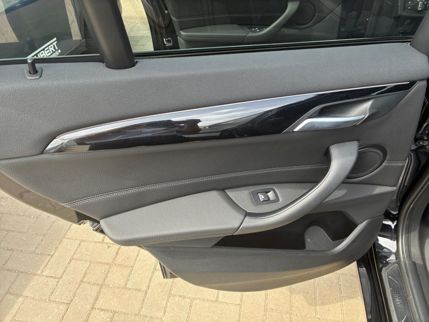BMW X1 sDrive18d AUTOMATIK M SPORT HUD LED SHZ AHK N foto 22