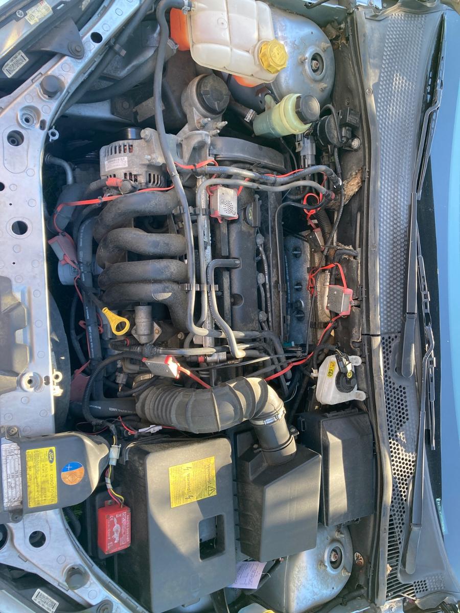Ford Focus 2004 — engine 1.596 cm³, 101 HP (74kW)